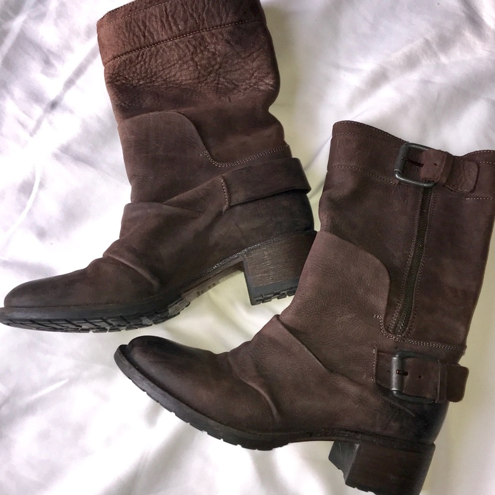 Vera Wang Lavender leather boots